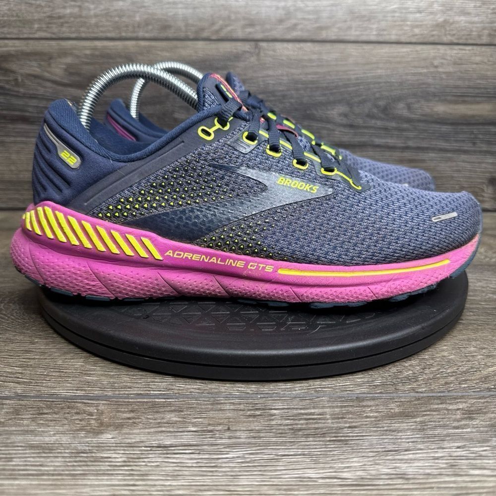 Brooks Adrenaline GTS 22 Womens Size 9.5 B Running Shoes Purple Pink Sneakers